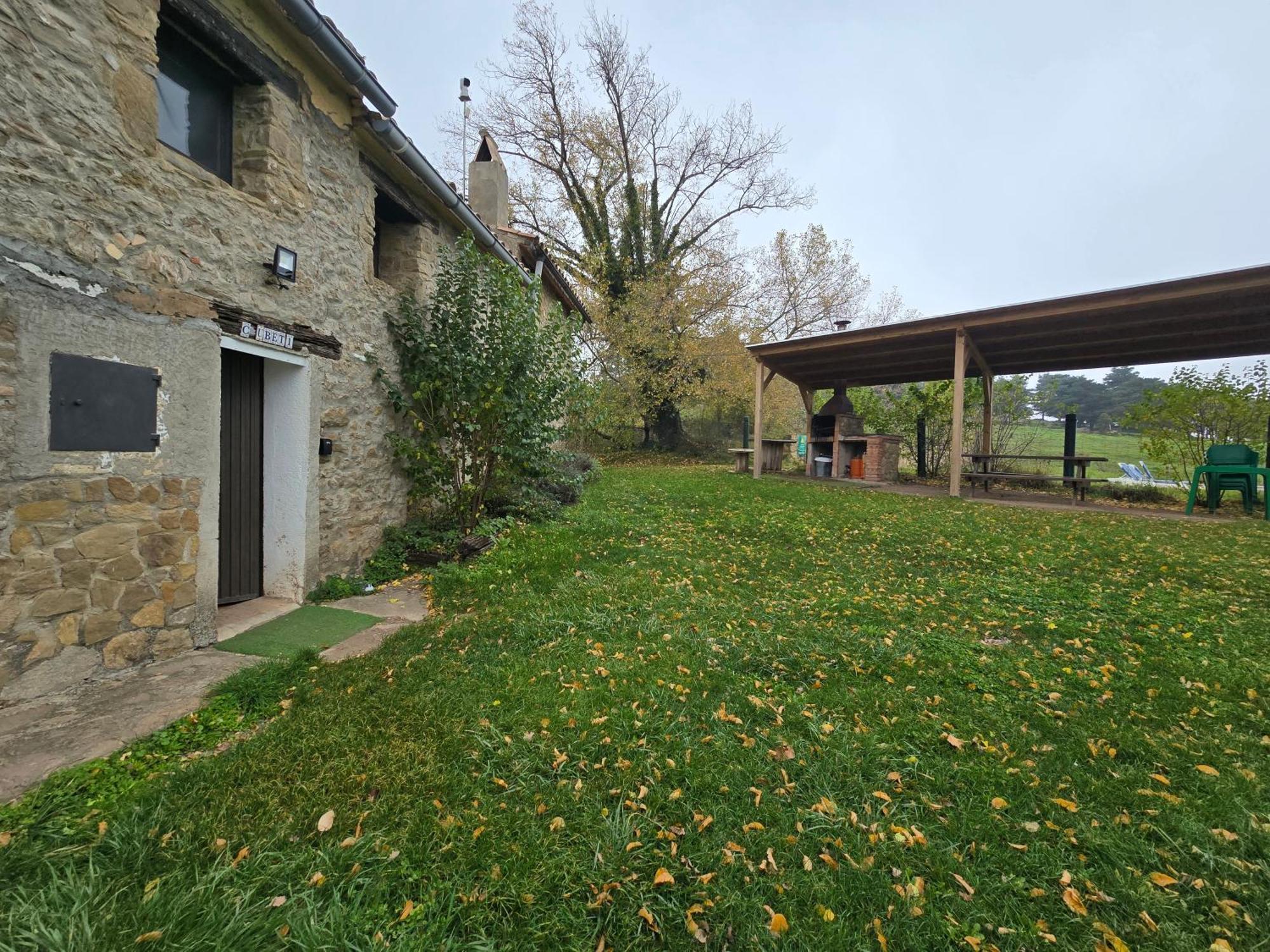 Complex Rural Can Caubet Berga Exteriér fotografie